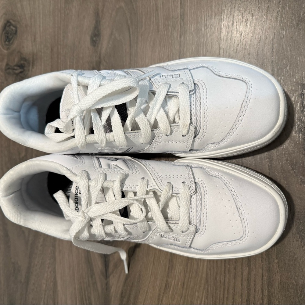 New Balance Kids Sneakers - White and Gray 4.5Y - Picture 2 of 6